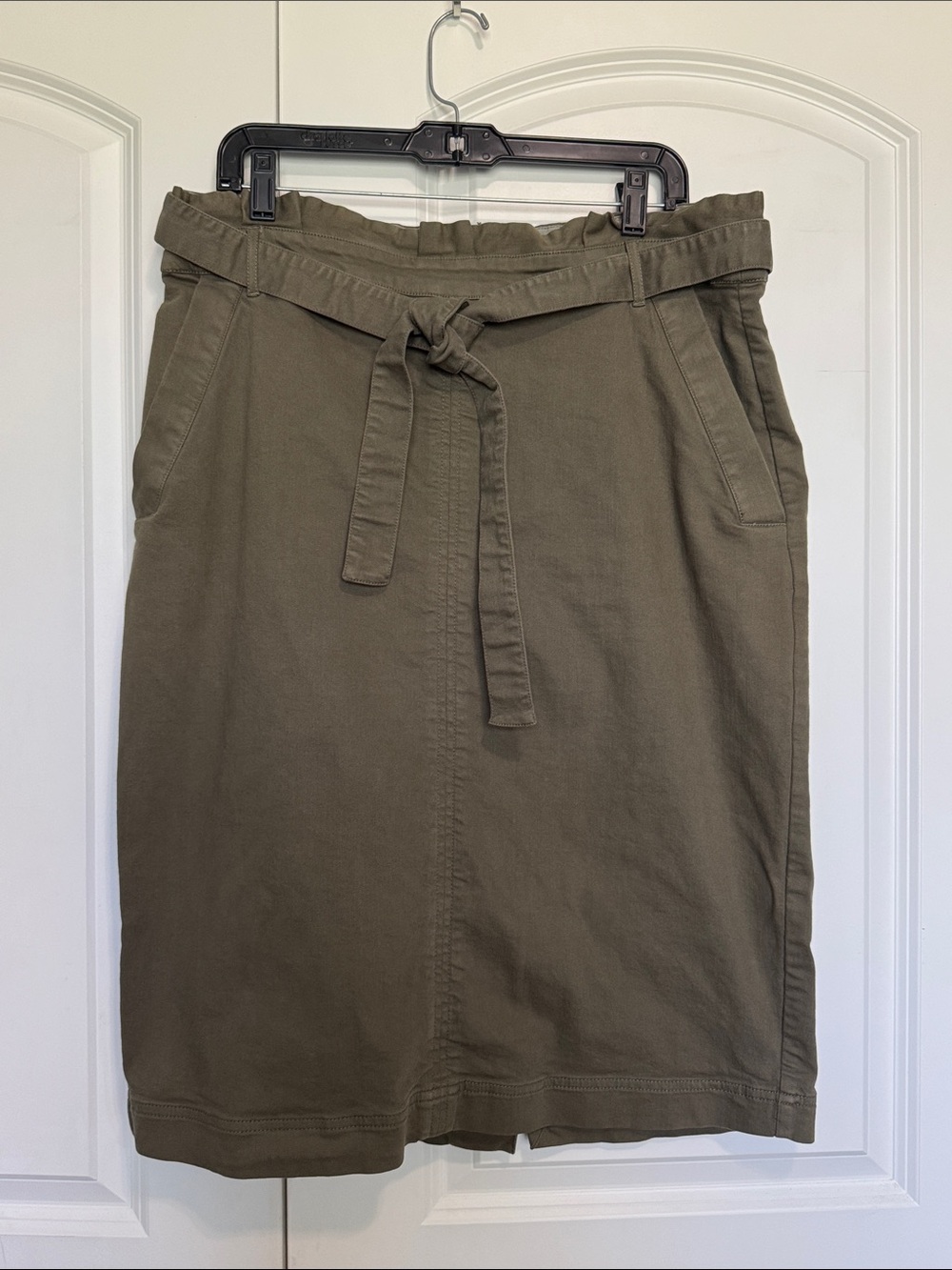 Banana Republic Olive Tie-Waist Midi Skirt Size 14